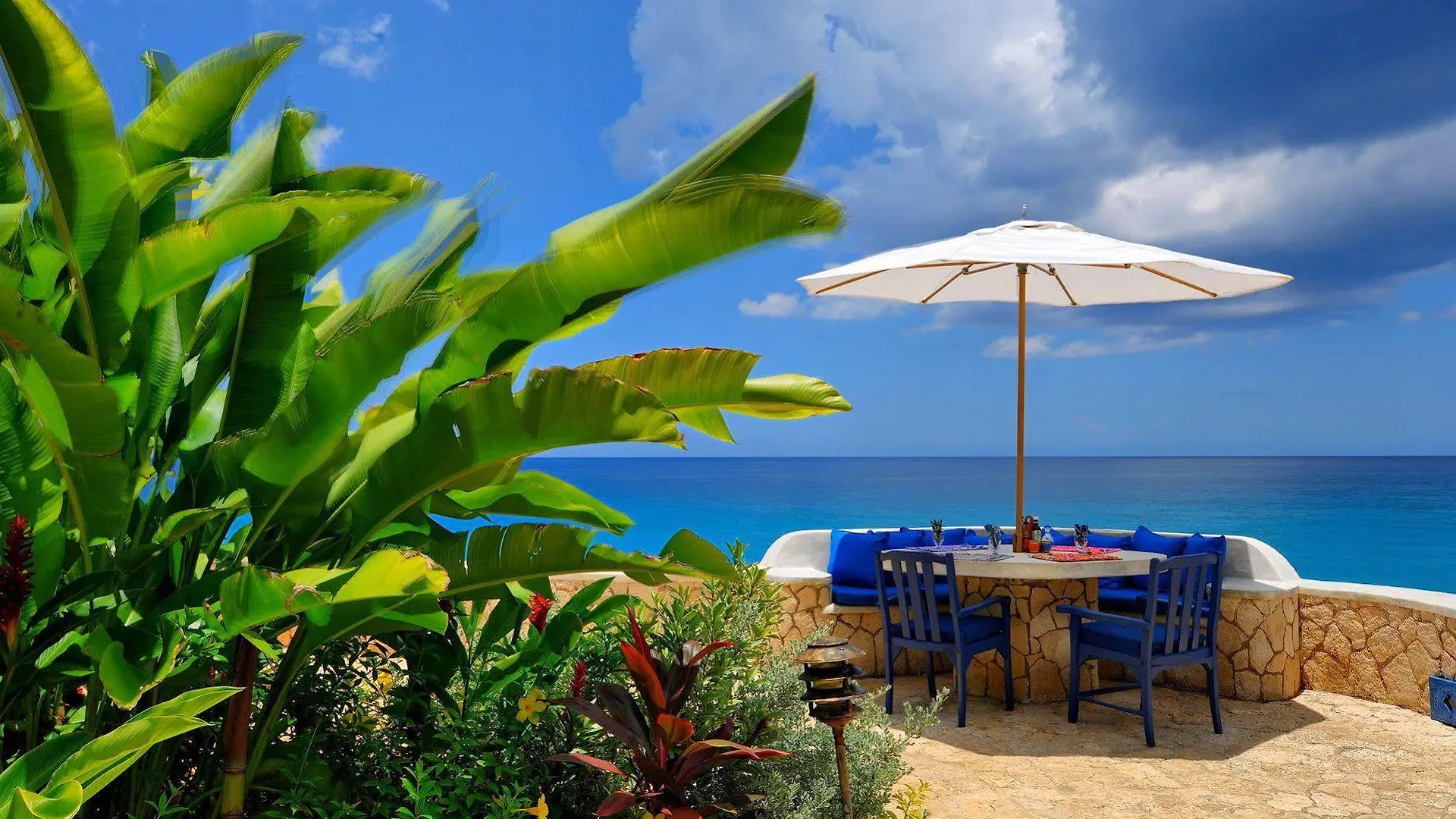 ***** Resort The Caves Hotel Negril Jamaica